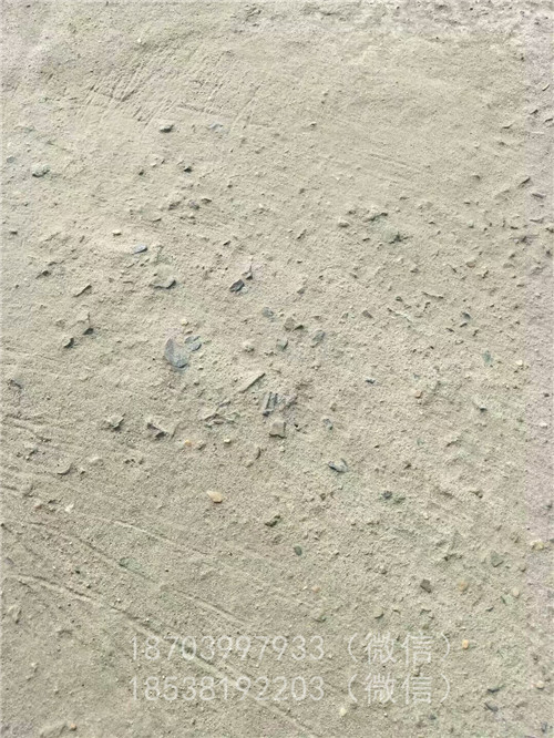 水泥路面起砂修補(bǔ)料如何處理底面呢？