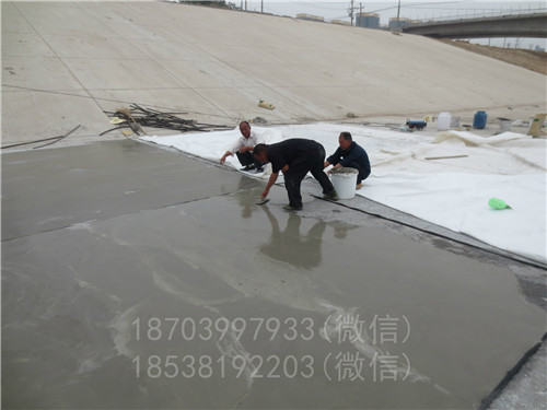 河南路面修補料處理裂縫問題的有哪些優(yōu)勢呢？